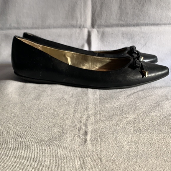 BCBG Generation Black Flats with Gold Tipped Bows - Picture 4 of 5